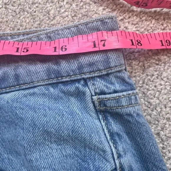 Boden Mid Rise Taper Jean size 30 light wash - Picture 9 of 9